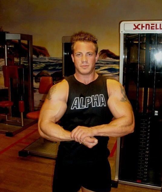 Каролайн Ванг. Жінка-бодібілдер (30 фото + відео) – фото 24