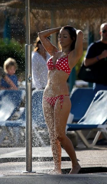 Літні дівчата в бікіні (54 фото) – фото 52