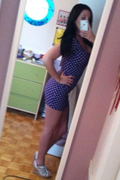 Дівчата в відвертих платтях (38 фото) – фото 30