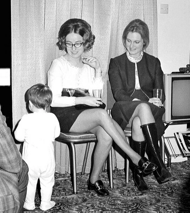 Короткі спідниці з минулого (107 фото) – фото 5