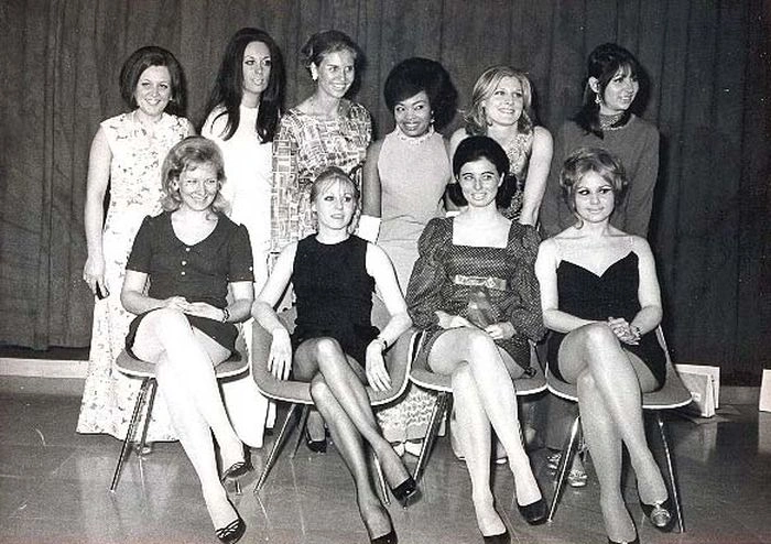 Короткі спідниці з минулого (107 фото) – фото 24