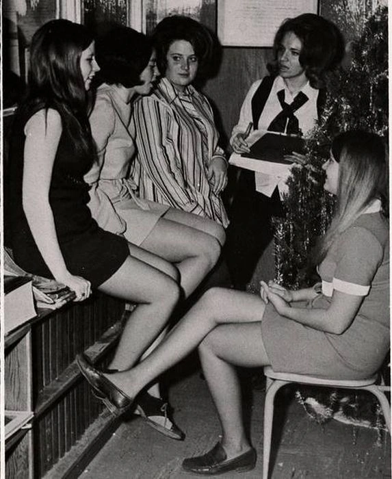 Короткі спідниці з минулого (107 фото) – фото 29