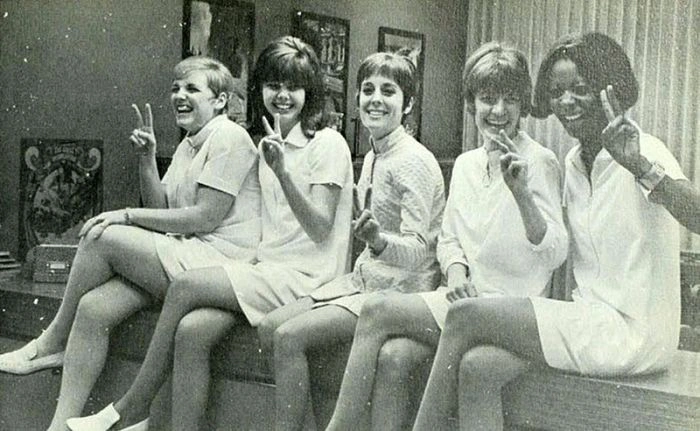 Короткі спідниці з минулого (107 фото) – фото 60