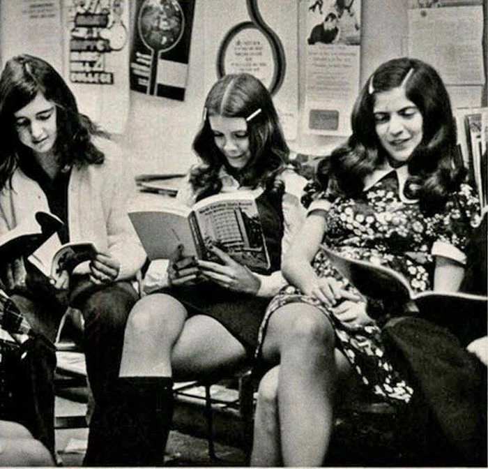 Короткі спідниці з минулого (107 фото) – фото 77