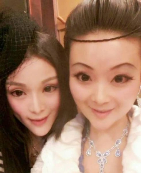 Дівчина "жива лялька" з Китаю (40 фото) – фото 11