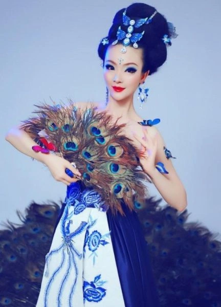 Дівчина "жива лялька" з Китаю (40 фото) – фото 20