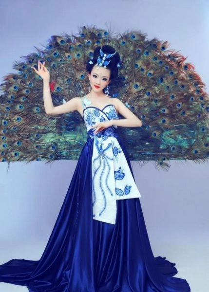 Дівчина "жива лялька" з Китаю (40 фото) – фото 24