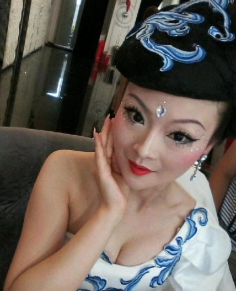 Дівчина "жива лялька" з Китаю (40 фото) – фото 27