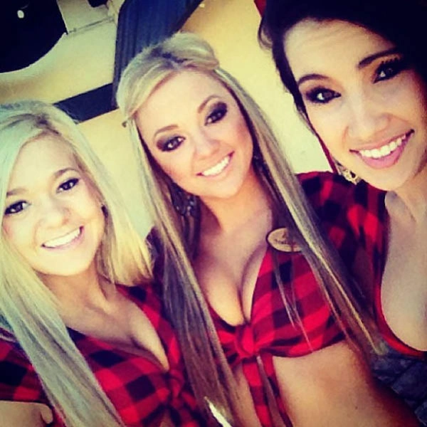 Сексуальні офіціантки з ресторанів Twin Peaks (42 фото) – фото 9