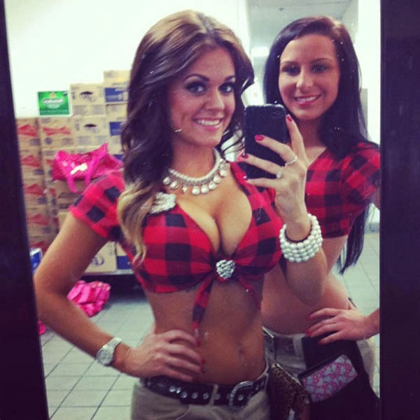 Сексуальні офіціантки з ресторанів Twin Peaks (42 фото) – фото 29