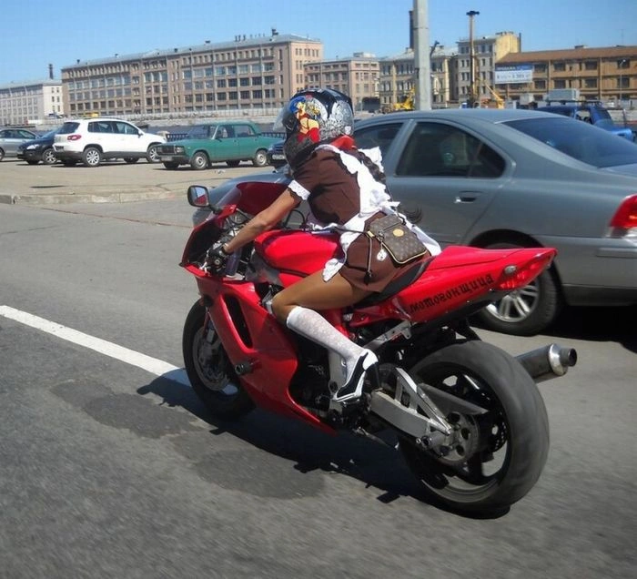 Емма - шанувальниця мотоспорту (15 фото) – фото 8