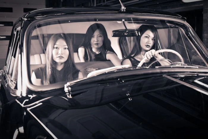 Дівчата та ретро-автомобілі (56 фото) – фото 45