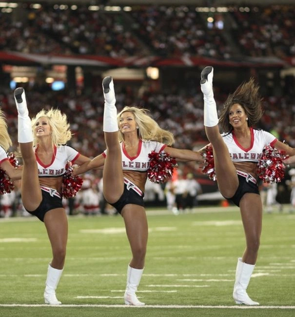 Граціозні дівчата-чірлідерки (82 фото) – фото 47