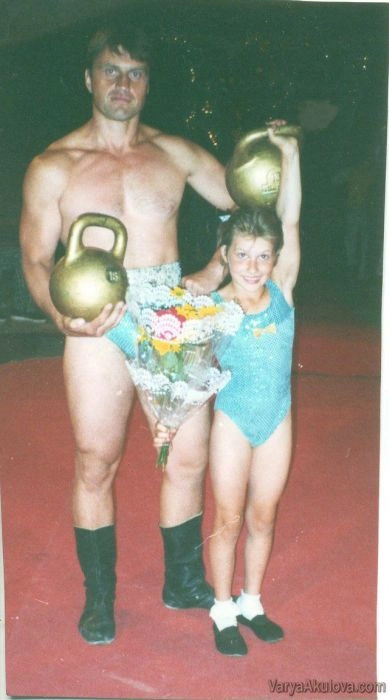 Найсильнішій дівчинці на планеті виповнилося 20 років (65 фото) – фото 10