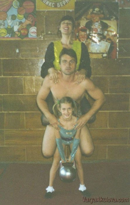 Найсильнішій дівчинці на планеті виповнилося 20 років (65 фото) – фото 29