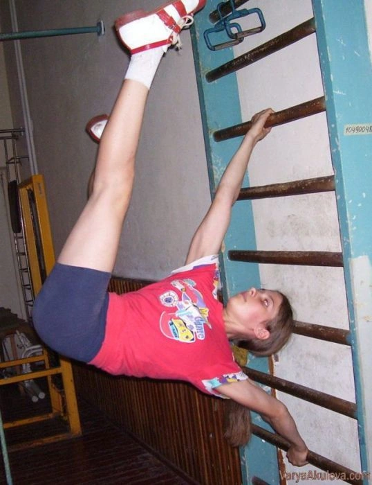 Найсильнішій дівчинці на планеті виповнилося 20 років (65 фото) – фото 35