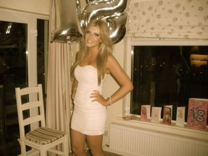 Дівчата в сексуальних платтях (45 фото) – фото 22