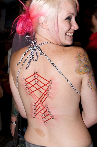 Модифікація тіла неформальних дівчат (20 фото) – фото 11