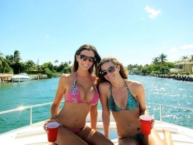 Дівчата з великим бюстом (40 фото) – фото 20