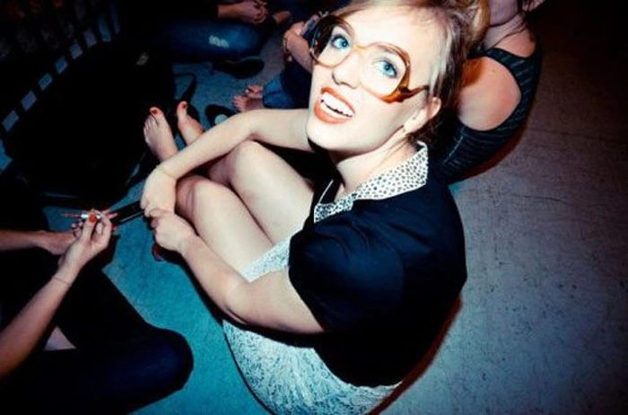 Окуляри роблять дівчат більш сексуальними (45 фото) – фото 15