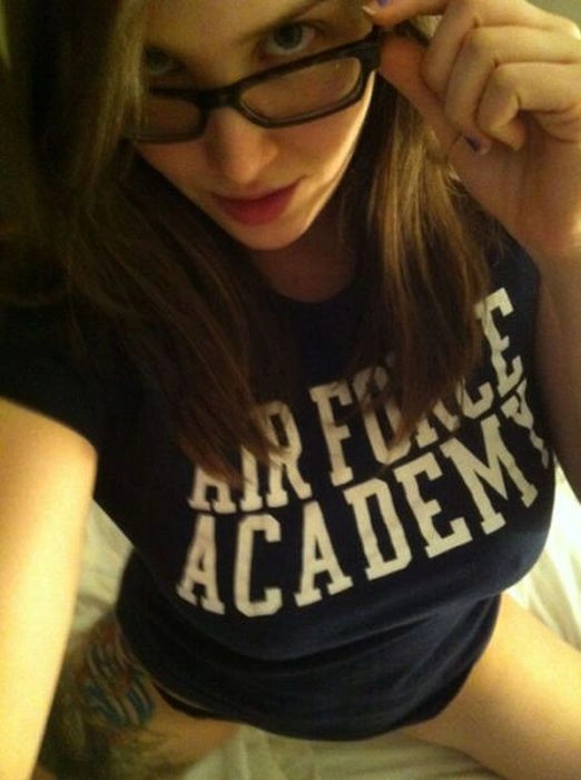 Окуляри роблять дівчат більш сексуальними (45 фото) – фото 38