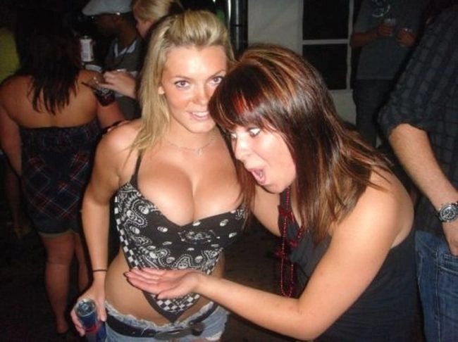 Дівчата, які не можуть дивитися у очі (40 фото) – фото 1