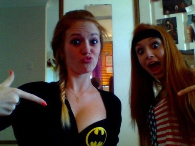 Дівчата, які не можуть дивитися у очі (40 фото) – фото 30