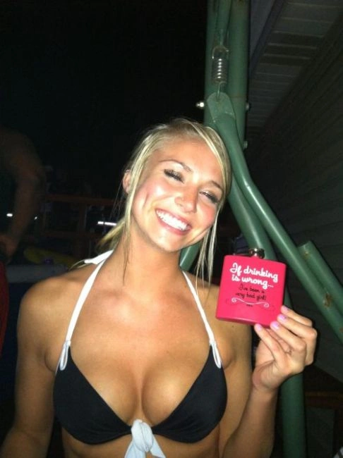 Дівчата, які не можуть дивитися у очі (40 фото) – фото 31