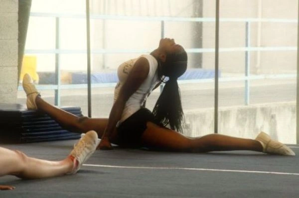 Дівчата стають на шпагат (98 фото) – фото 50