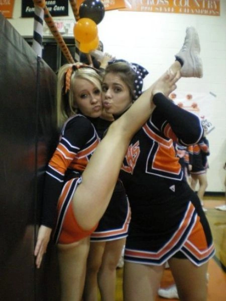 Дівчата стають на шпагат (98 фото) – фото 80