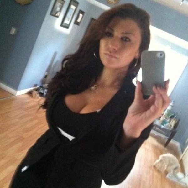 Привабливі дівчата з великими грудьми (60 фото) – фото 10