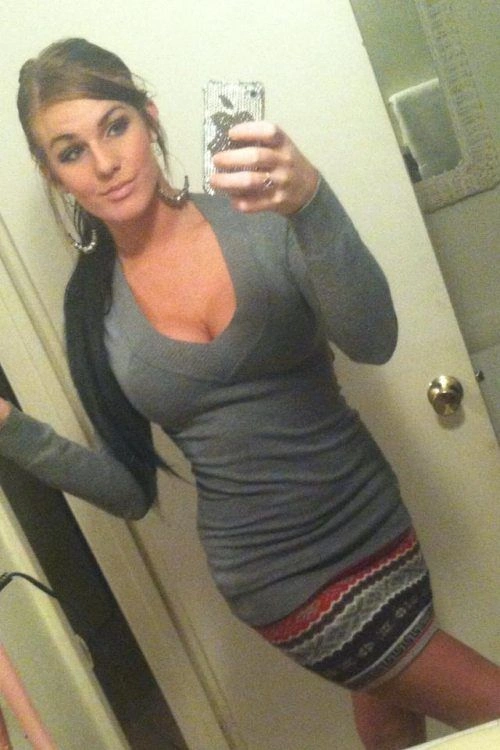 Привабливі дівчата з великими грудьми (60 фото) – фото 34