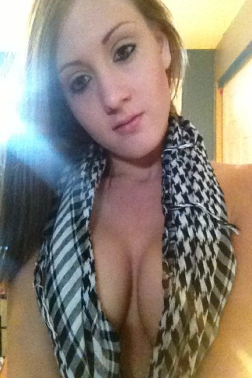 Привабливі дівчата з великими грудьми (60 фото) – фото 51