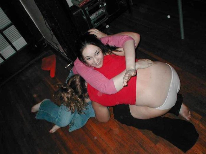 Дівчата показують білизну (79 фото) – фото 31