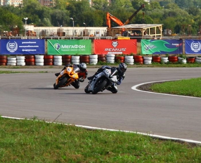 Дівчата і мотоцикли (84 фото) – фото 28