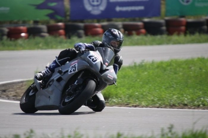 Дівчата і мотоцикли (84 фото) – фото 29