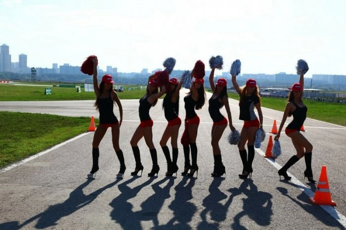 Дівчата і мотоцикли (84 фото) – фото 46