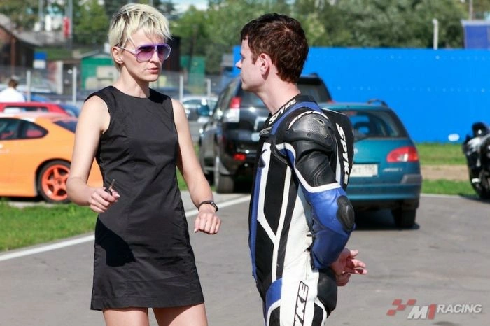 Дівчата і мотоцикли (84 фото) – фото 70