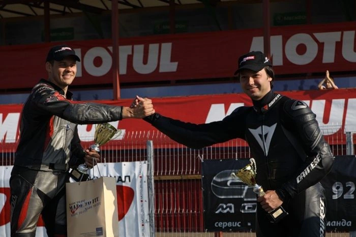 Дівчата і мотоцикли (84 фото) – фото 72