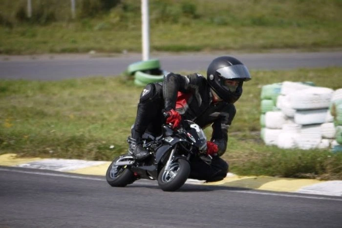 Дівчата і мотоцикли (84 фото) – фото 74