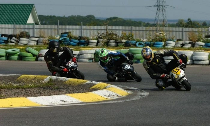 Дівчата і мотоцикли (84 фото) – фото 76