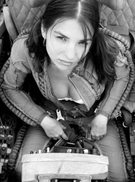 Дівчата та авіація (43 фото) – фото 3