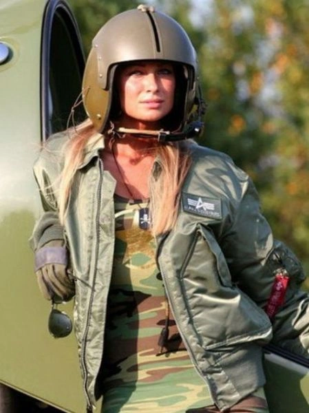 Дівчата та авіація (43 фото) – фото 6