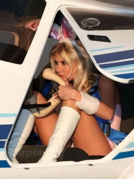 Дівчата та авіація (43 фото) – фото 22