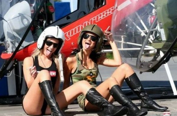 Дівчата та авіація (43 фото) – фото 40