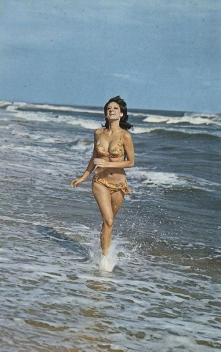 Ювілей бікіні (108 фото) – фото 49