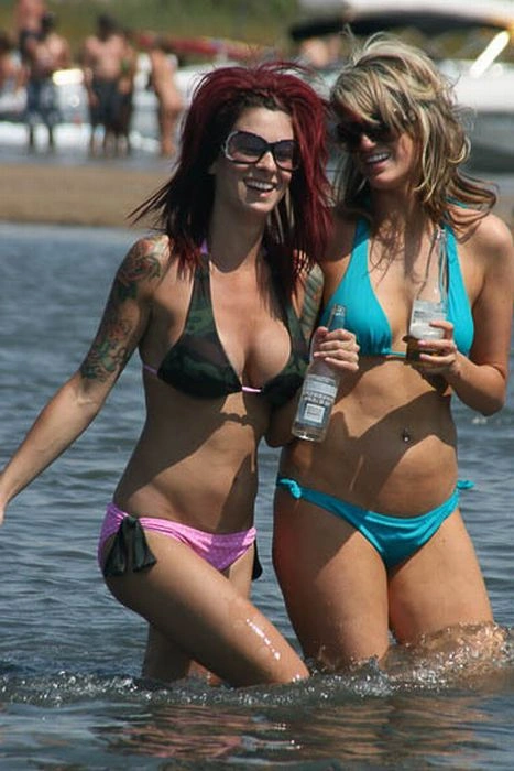 Голі дівчата на озері Хавасу (100 фото) – фото 2