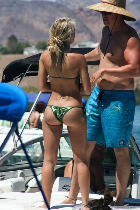 Голі дівчата на озері Хавасу (100 фото) – фото 50