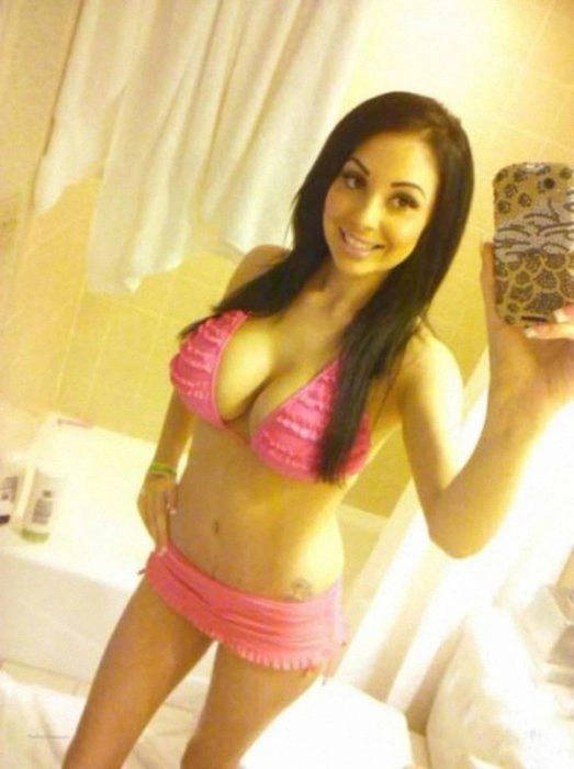 Чудові вирізи (45 фото) – фото 3