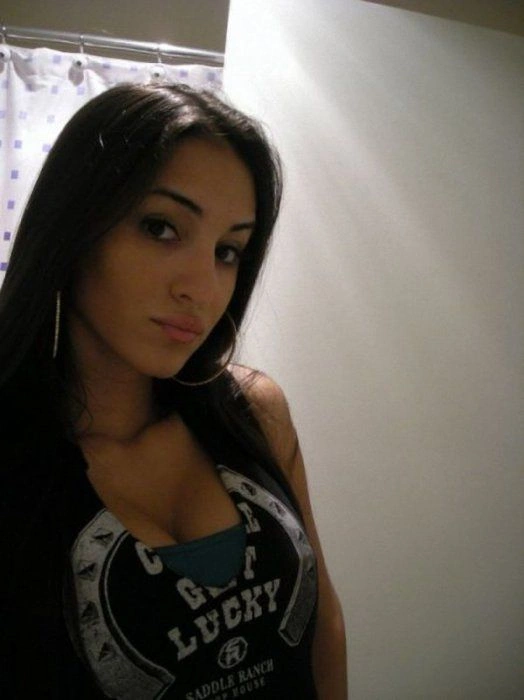 Чудові вирізи (45 фото) – фото 11